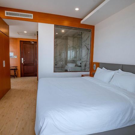 Bella Vita Hotel Лонгхай Экстерьер фото