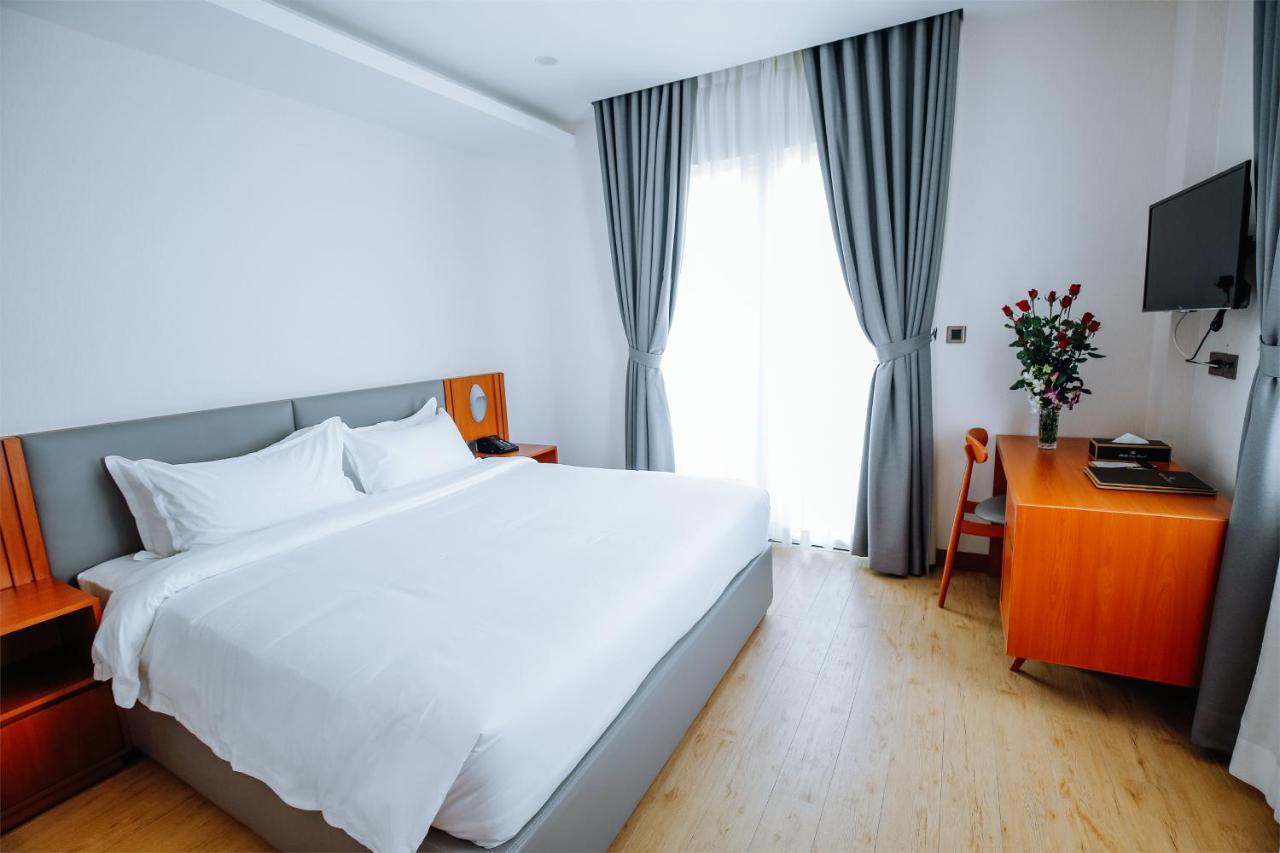 Bella Vita Hotel Лонгхай Экстерьер фото