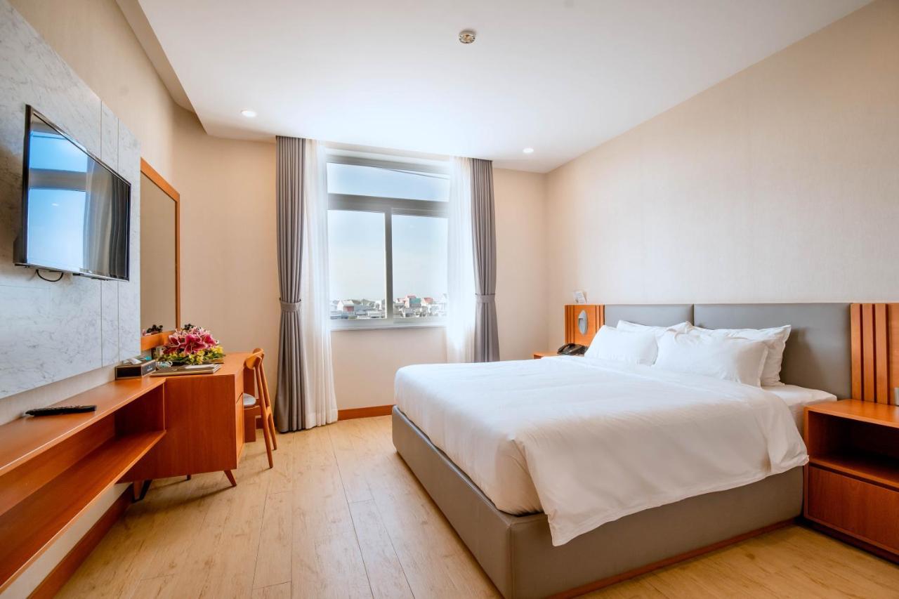 Bella Vita Hotel Лонгхай Экстерьер фото