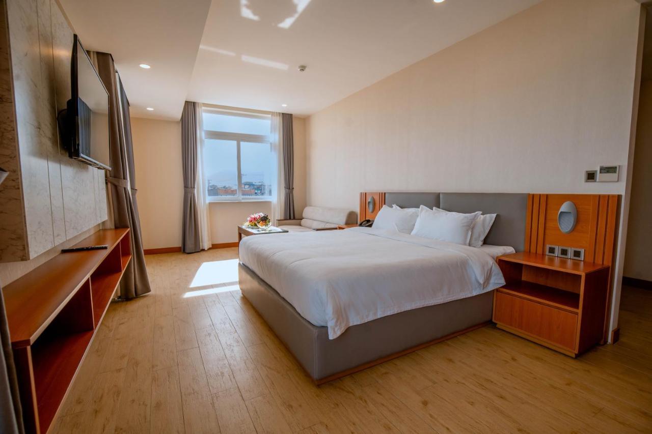 Bella Vita Hotel Лонгхай Экстерьер фото