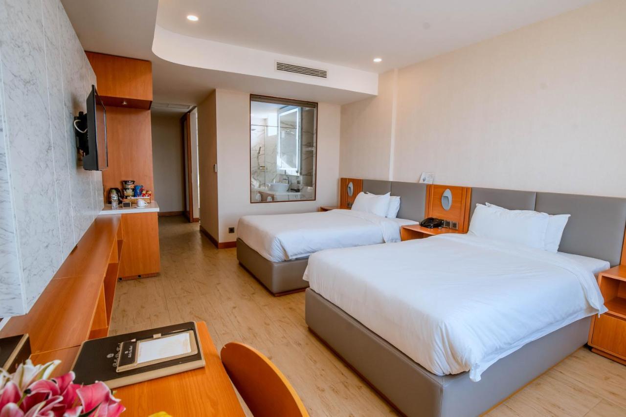 Bella Vita Hotel Лонгхай Экстерьер фото