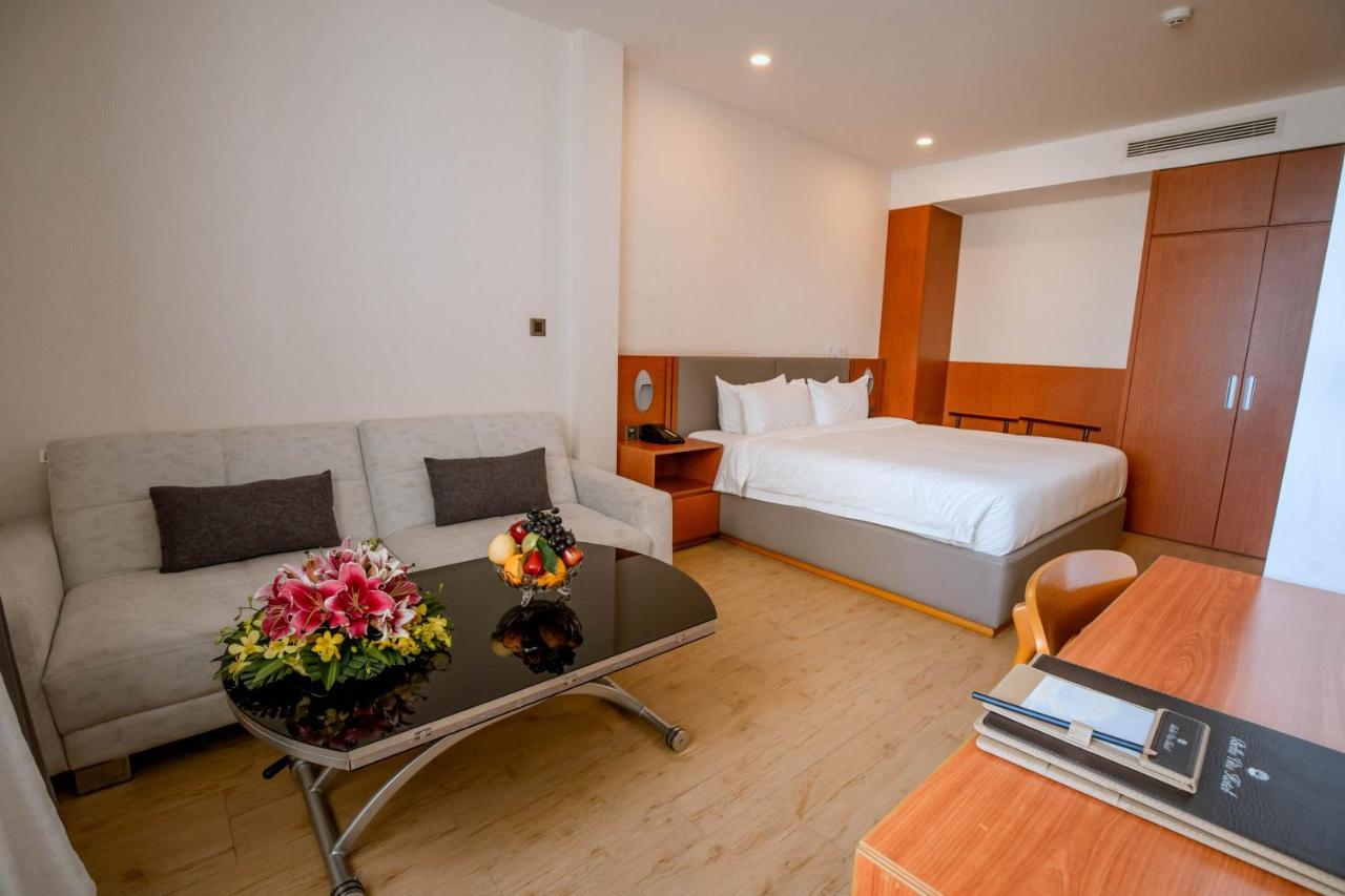 Bella Vita Hotel Лонгхай Экстерьер фото