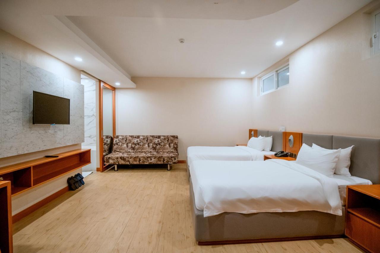 Bella Vita Hotel Лонгхай Экстерьер фото