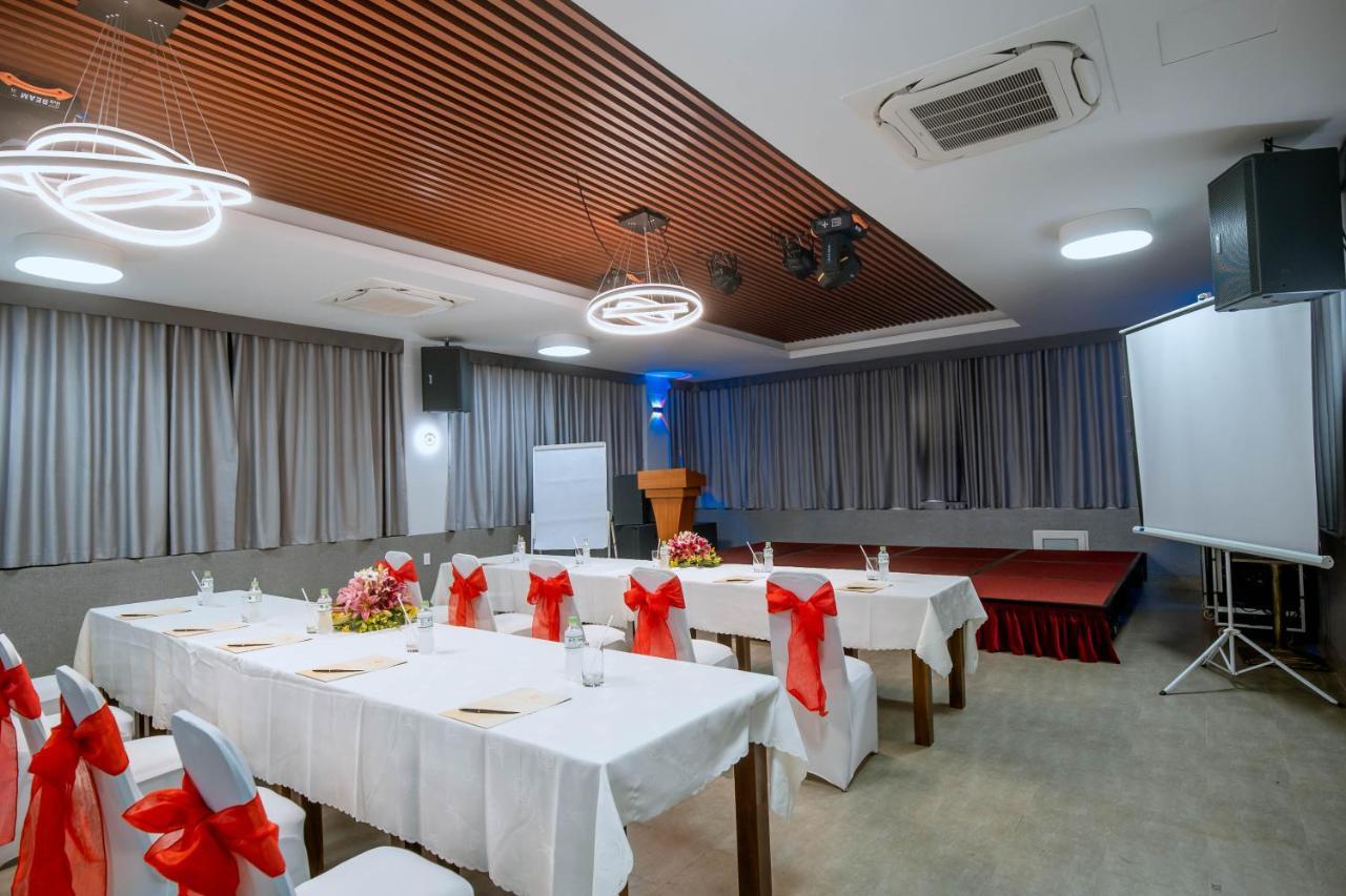 Bella Vita Hotel Лонгхай Экстерьер фото