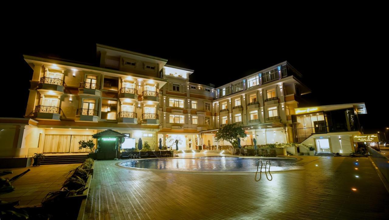 Bella Vita Hotel Лонгхай Экстерьер фото